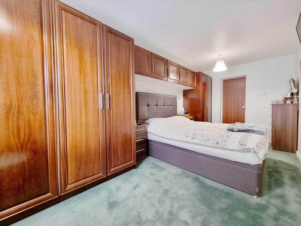 Bedroom 1: