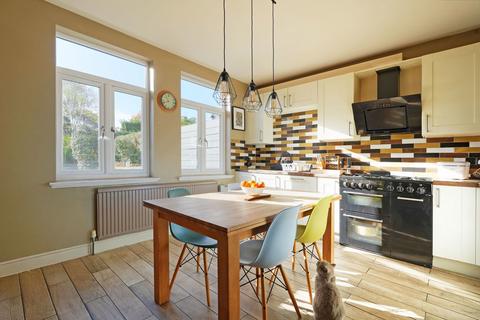49 Far Lane, Sheffield, S6 4FE