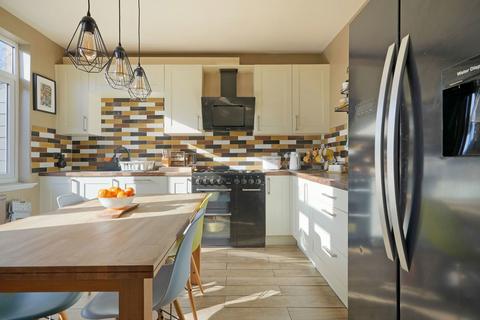 49 Far Lane, Sheffield, S6 4FE