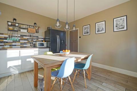 49 Far Lane, Sheffield, S6 4FE