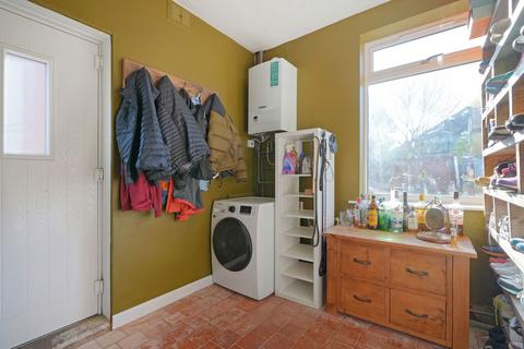 49 Far Lane, Sheffield, S6 4FE