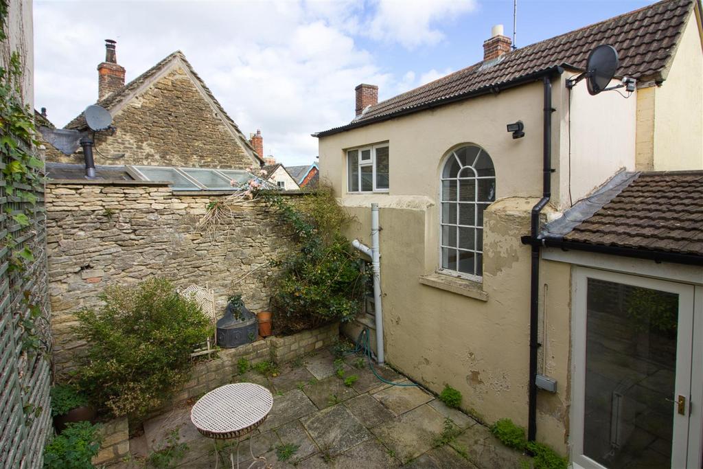 Courtyard garden