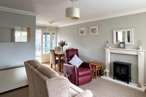 2 bedroom flat for sale, Beechwood Drive, Penarth