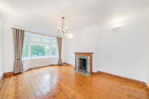 undefined, Hatherop Road, Hampton TW12