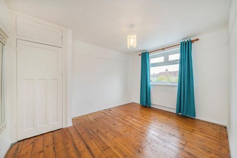 undefined, Hatherop Road, Hampton TW12