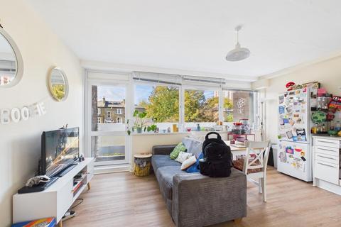 4 bedroom flat to rent, Portland Grove, Stockwell