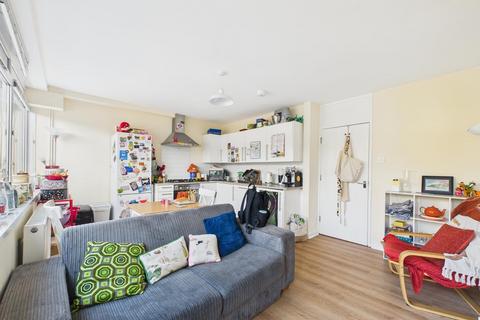 4 bedroom flat to rent, Portland Grove, Stockwell