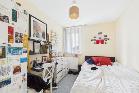 4 bedroom flat to rent, Portland Grove, Stockwell