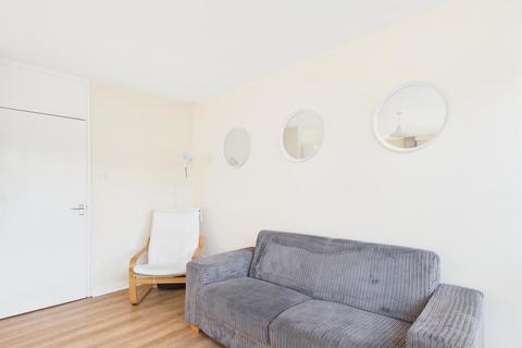 4 bedroom flat to rent, Portland Grove, Stockwell