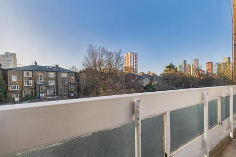 4 bedroom flat to rent, Portland Grove, Stockwell