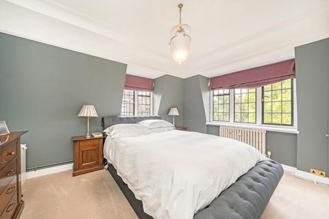 3 bedroom flat for sale, Manor Fields, London SW15