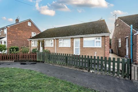 2 bedroom bungalow for sale, Abbots Close, Hull, HU8