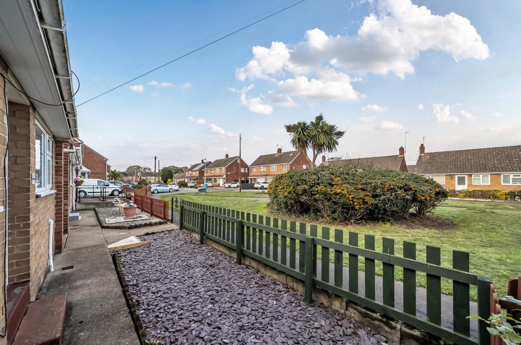 1373304-2-68fb8b3...