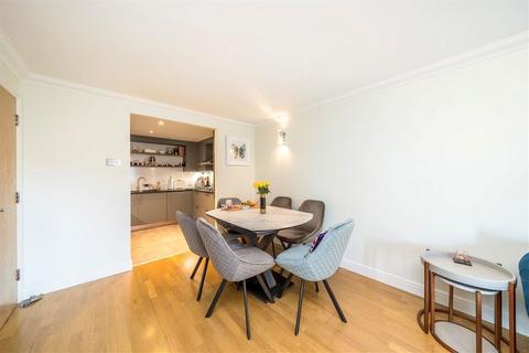 2 bedroom flat to rent, Glaisher Street, London SE8