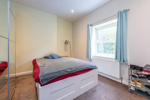 2 bedroom flat for sale, Woodland Road, New Southgate, Southgate, N11