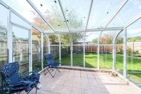 3 bedroom bungalow for sale, Vale Road, Ash Vale GU12