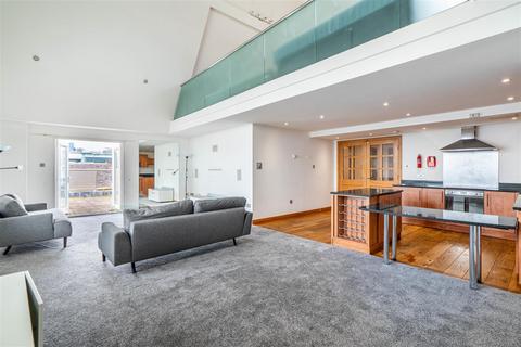 2 bedroom apartment to rent, Grainger Street, City Centre, NE1