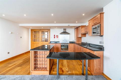 2 bedroom apartment to rent, Grainger Street, City Centre, NE1