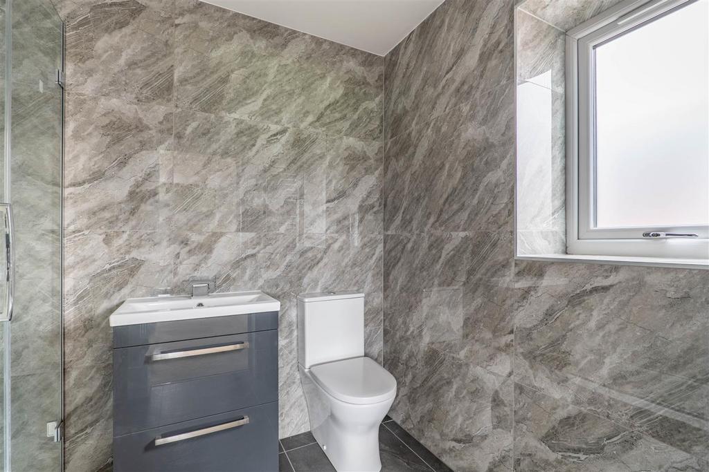Master Bedroom Ensuite (Example)