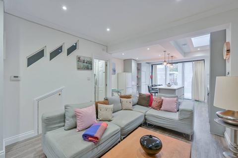 undefined, Western Road, Colliers Wood, London, SW19