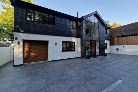 5 bedroom detached house for sale, Wellington Avenue, Virginia Water, Surrey, GU25