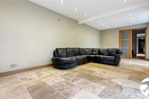 2 bedroom detached house to rent, Church Path, Swanley, Kent, BR8