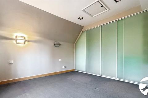 2 bedroom detached house to rent, Church Path, Swanley, Kent, BR8