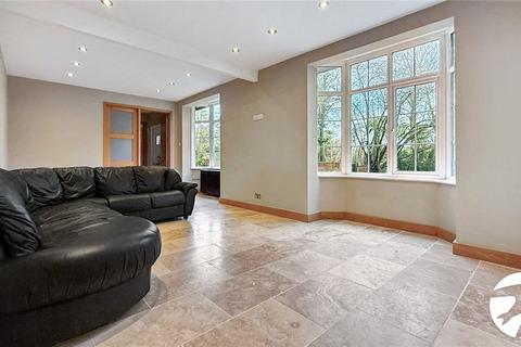 2 bedroom detached house to rent, Church Path, Swanley, Kent, BR8