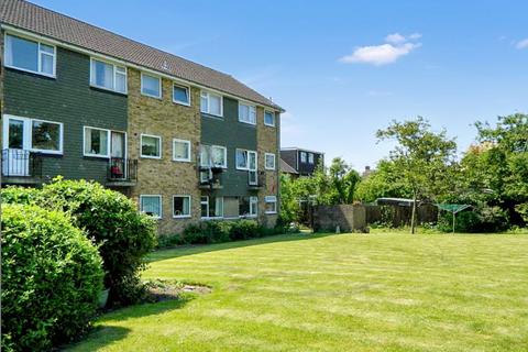 2 bedroom maisonette for sale, Crofthill Road, Slough