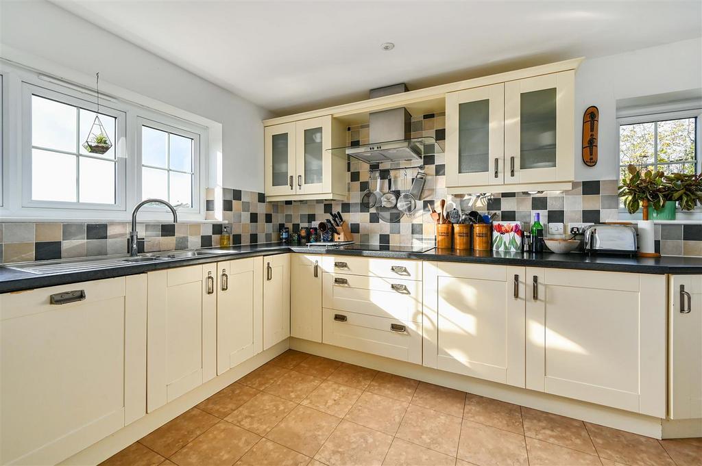 LIDHAM COTTAGE - TN354 LY (23).jpg