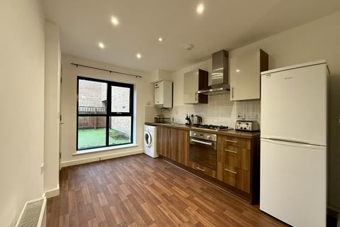 3 bedroom apartment for sale, Hulton Square, Salford M5