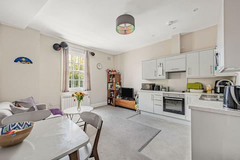 2 bedroom flat for sale, Gainsborough House, 42, Bath Road, Cheltenham, GL53