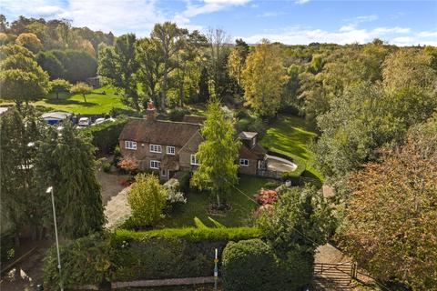 Guildford Road, Mayford, Woking, Surrey, GU22