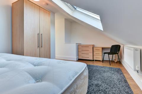 6 bedroom house to rent, Hollingbury Road, Brighton BN1