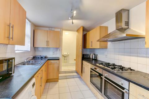 6 bedroom house to rent, 28A Crescent Road, Brighton BN2