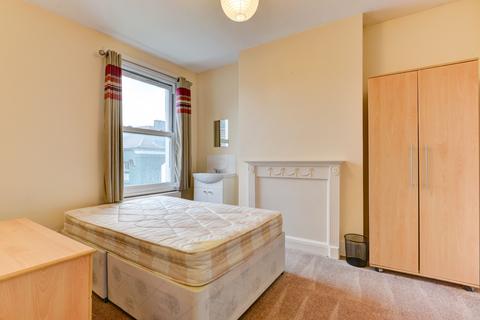 8 bedroom house to rent, Warleigh Road, Brighton BN1