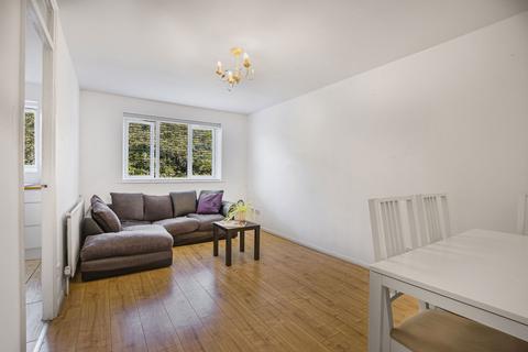 undefined, Silver Birch Close, London N11