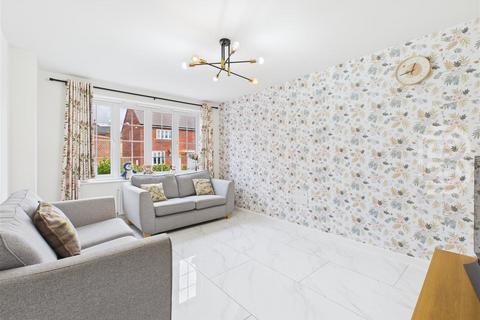 undefined, Spear Thistle Close, Rugby CV21
