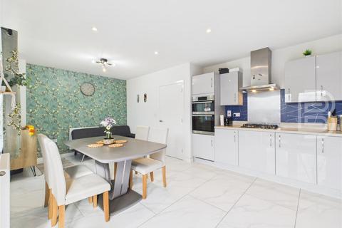 4 bedroom detached house for sale, Spear Thistle Close, Rugby CV21