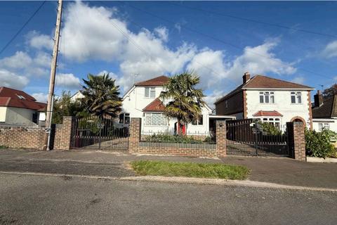 Westmead Road, Chichester, West Sussex, PO19 3JD