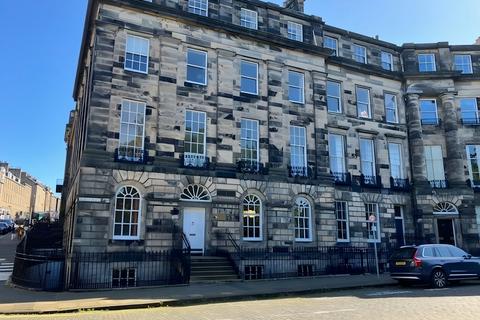 Office to rent, 43 Moray Pl Edinburgh EH3 6BT