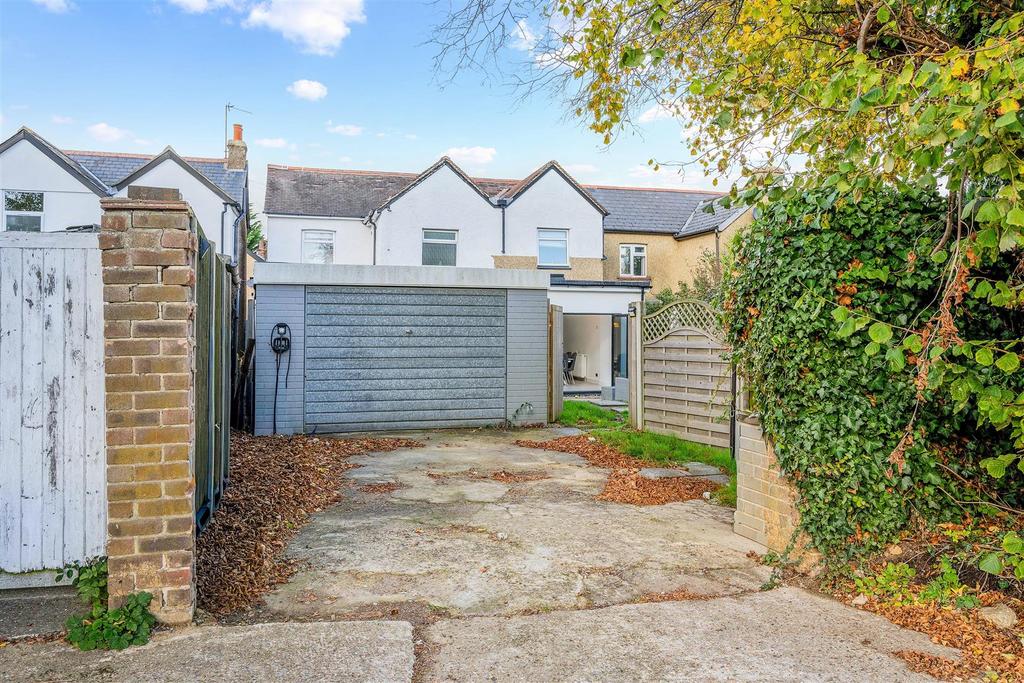 FERNDALE ROAD, 54 (18).jpg