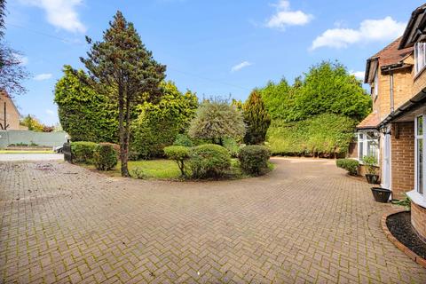 4 bedroom detached house for sale, Oadby, Leicestershire LE2