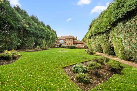 4 bedroom detached house for sale, Oadby, Leicestershire LE2