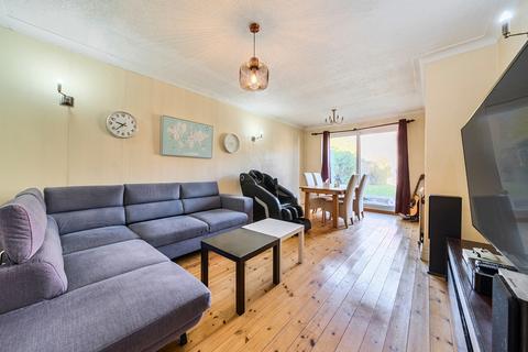 4 bedroom semi-detached house for sale, Bentcliffe Avenue, Moortown, Leeds, LS17