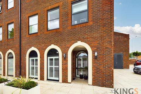 undefined, Salisbury Square, Blackhorse House, AL9
