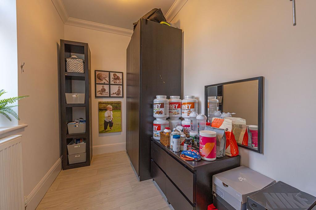 Walk-in Wardrobe