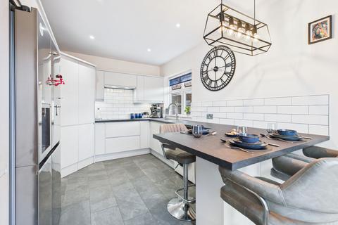 undefined, Oulton Avenue, Upton, CH2