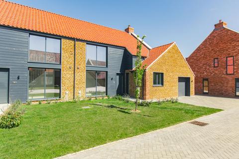 3 bedroom semi-detached house to rent, Ringstead