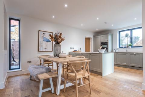 3 bedroom semi-detached house to rent, Ringstead